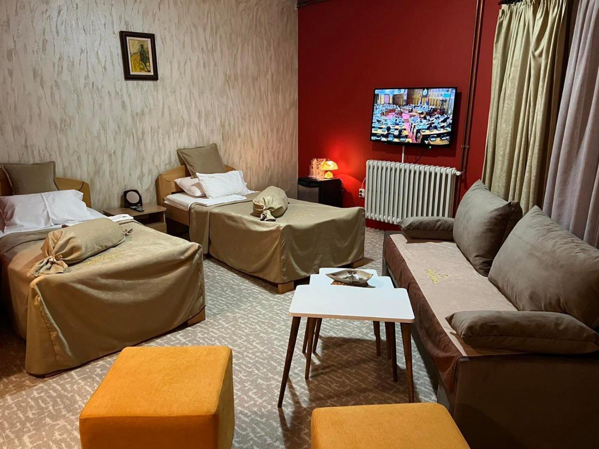 Hotel Dva Goluba بال المظهر الخارجي الصورة