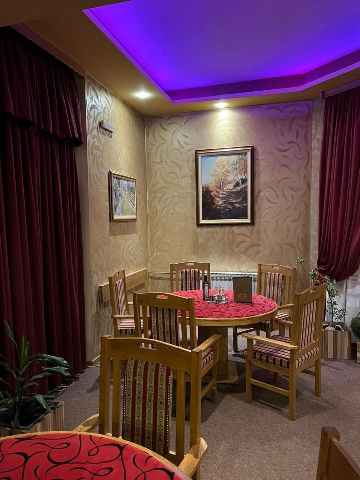 Hotel Dva Goluba بال المظهر الخارجي الصورة