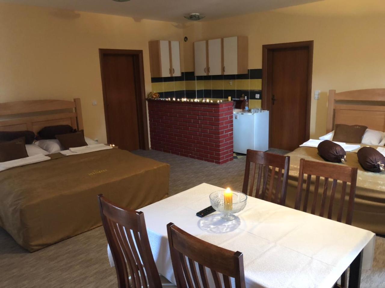 Hotel Dva Goluba بال المظهر الخارجي الصورة