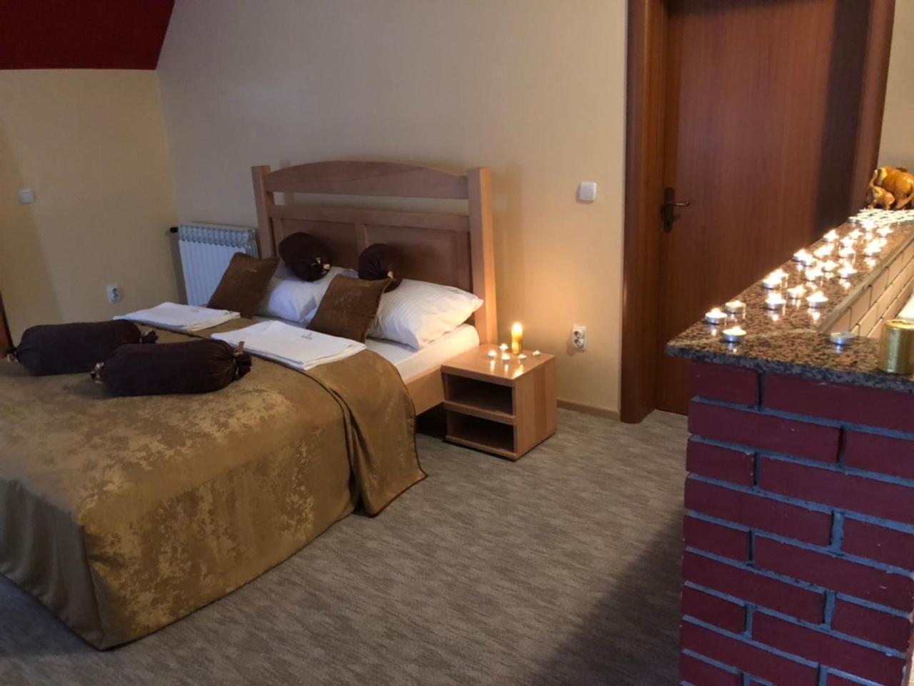 Hotel Dva Goluba بال المظهر الخارجي الصورة
