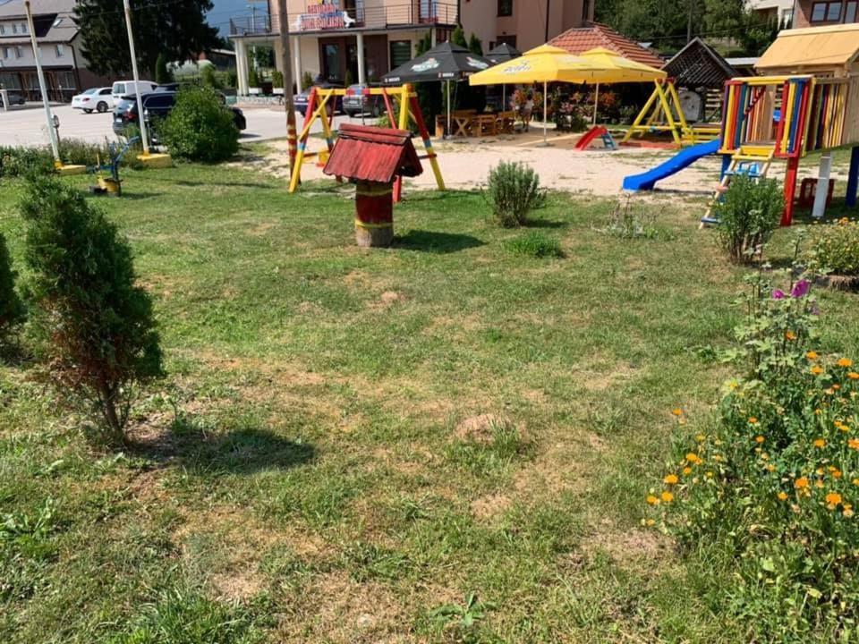 Hotel Dva Goluba بال المظهر الخارجي الصورة